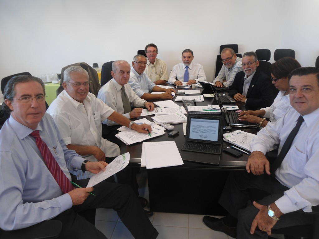 Waldir Cardoso em reunião da CAP